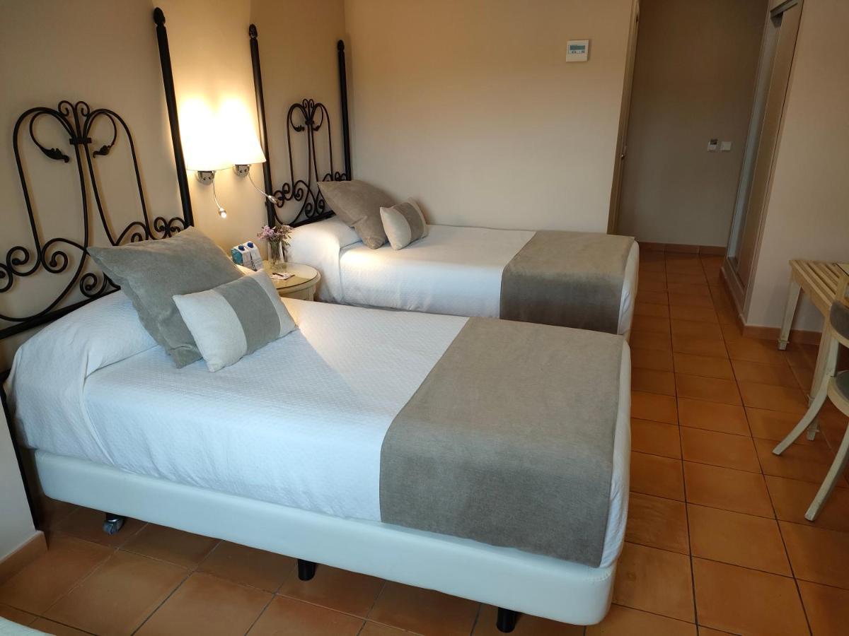 Alboran Algeciras Hotel ภายนอก รูปภาพ