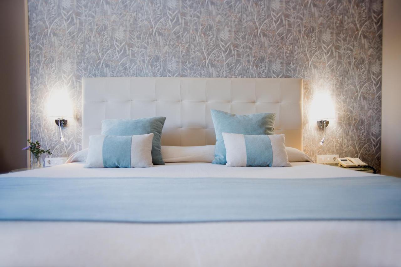 Alboran Algeciras Hotel ภายนอก รูปภาพ